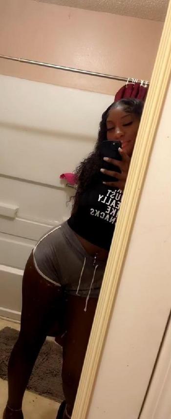 Nunu, 28  female escort, Baton Rouge