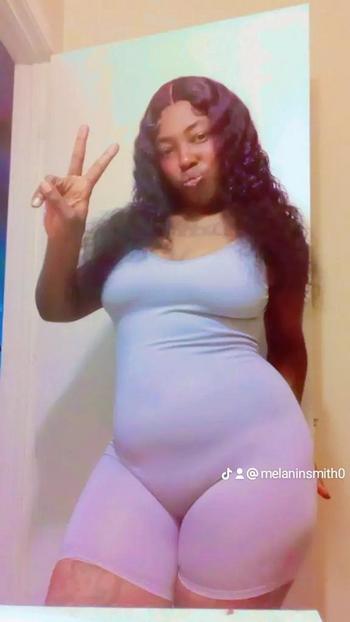 Kyi, 28  female escort, Baton Rouge